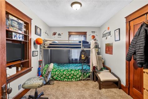 107 N Hartford Avenue Youngstown OH 44509