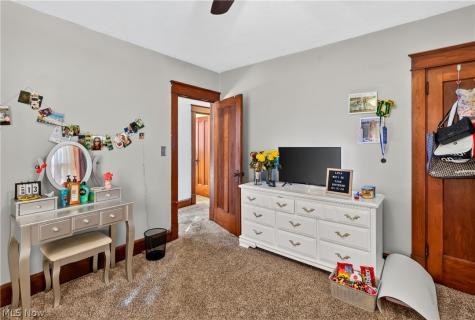107 N Hartford Avenue Youngstown OH 44509