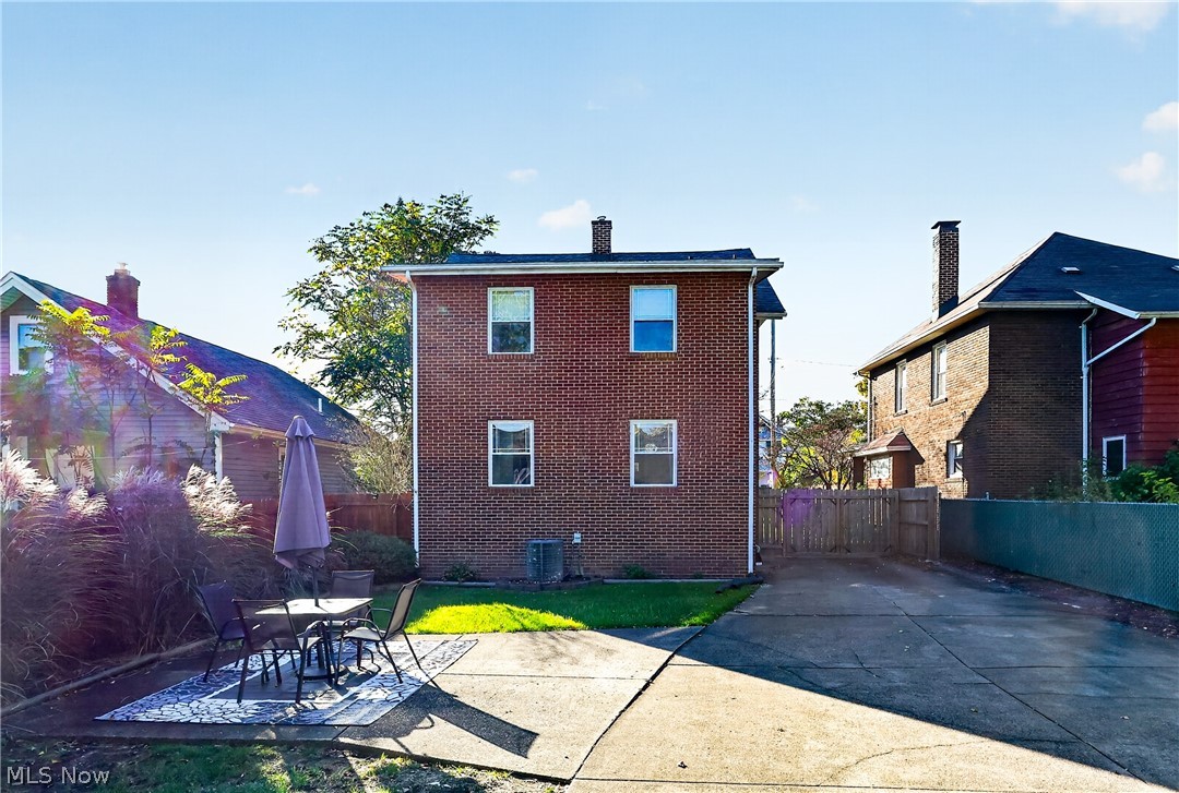 107 N Hartford Avenue Youngstown OH 44509