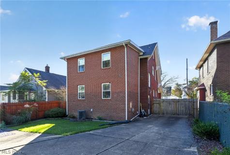 107 N Hartford Avenue Youngstown OH 44509