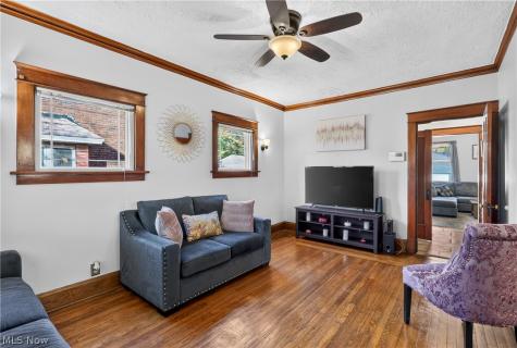 107 N Hartford Avenue Youngstown OH 44509