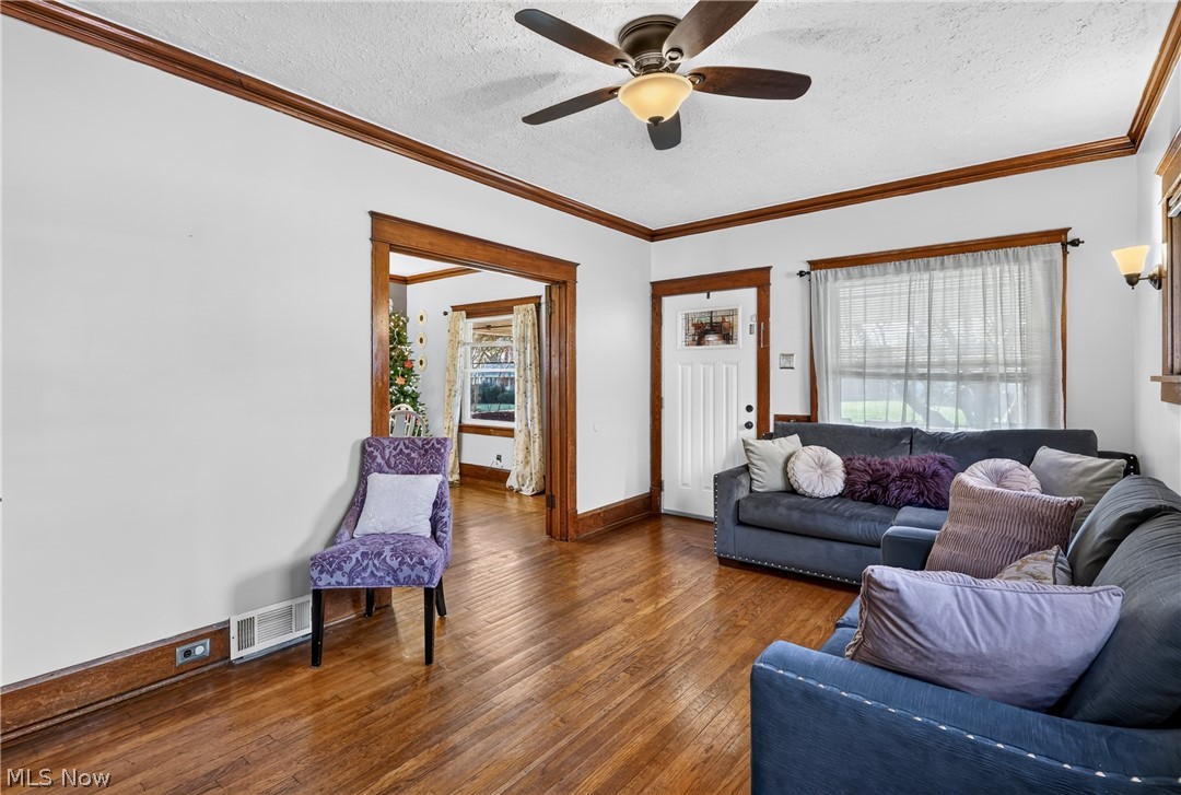 107 N Hartford Avenue Youngstown OH 44509
