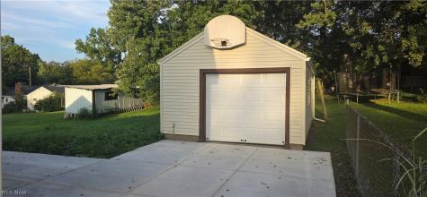 4100 Fairgrove Avenue SW Massillon OH 44646