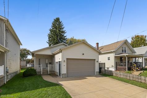 374 Pauline Avenue Akron OH 44312