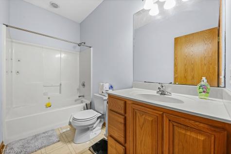 374 Pauline Avenue Akron OH 44312