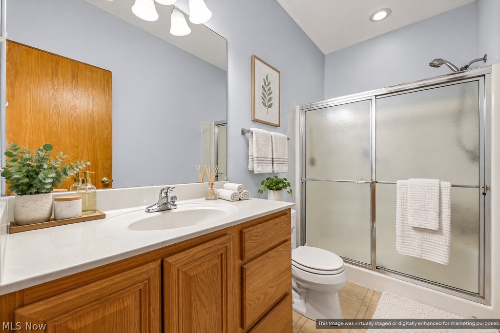 374 Pauline Avenue Akron OH 44312