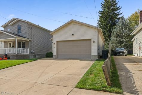 374 Pauline Avenue Akron OH 44312