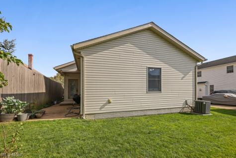 374 Pauline Avenue Akron OH 44312