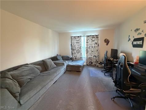 8196 Macthomas Avenue NW North Canton OH 44720