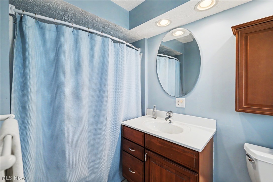 1300 Lake Road Conneaut OH 44030