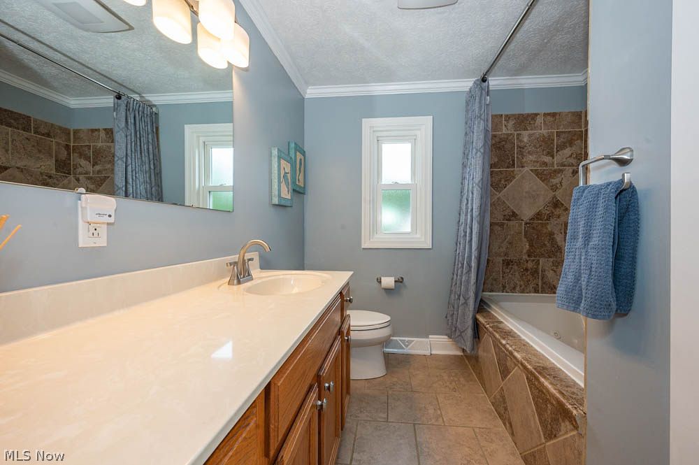 1759 Arbor Drive Mineral Ridge OH 44440