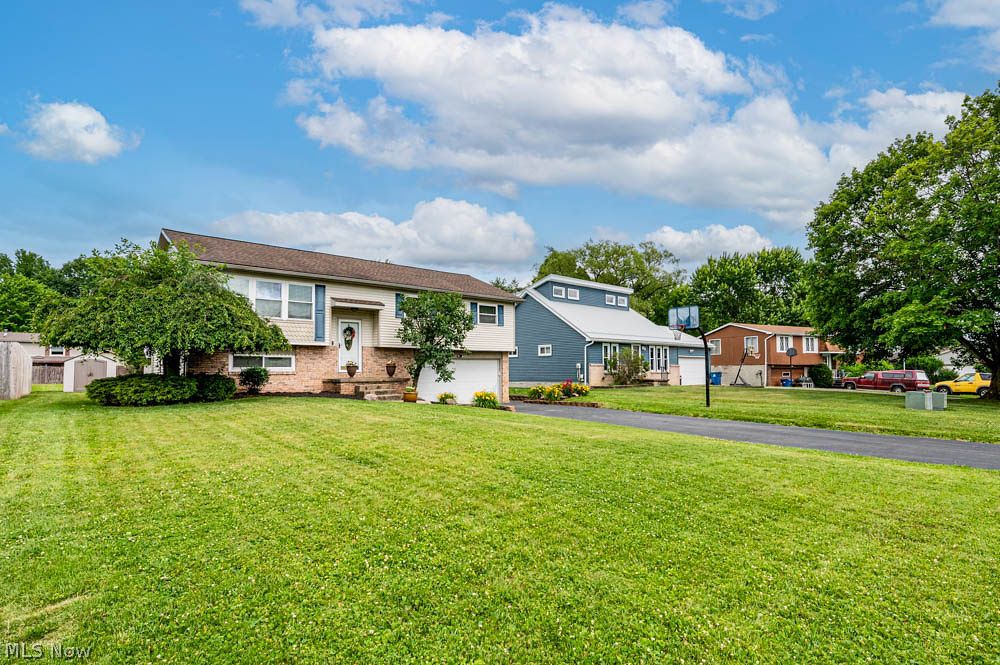 1759 Arbor Drive Mineral Ridge OH 44440