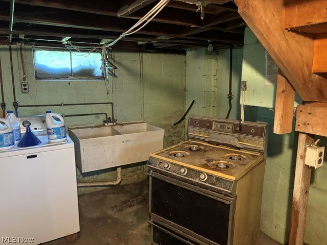 2610 E South Range New Springfield OH 44443
