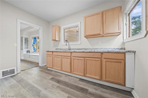 12617 Imperial Avenue Cleveland OH 44120