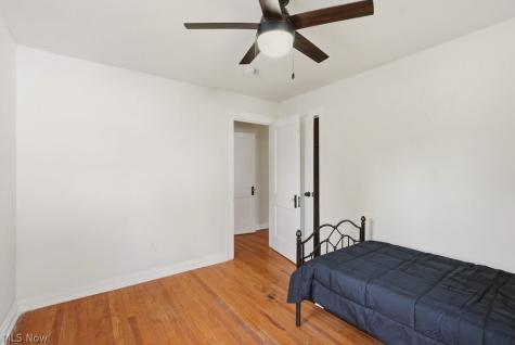 3871 Mayfield Road Cleveland Heights OH 44121