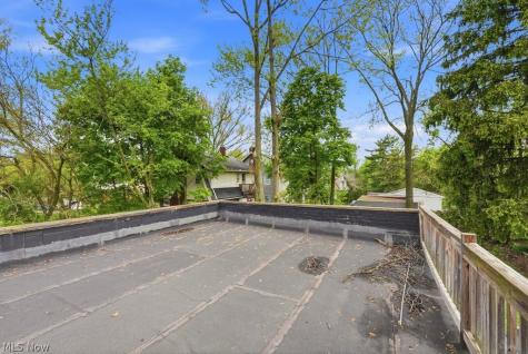 3871 Mayfield Road Cleveland Heights OH 44121