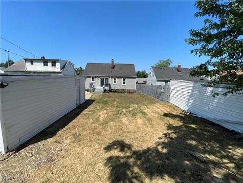 9316 Alexander Road Garfield Heights OH 44125