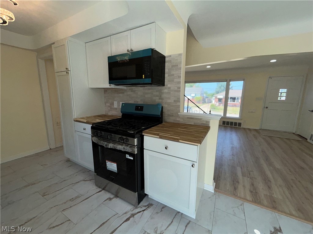 9316 Alexander Road Garfield Heights OH 44125