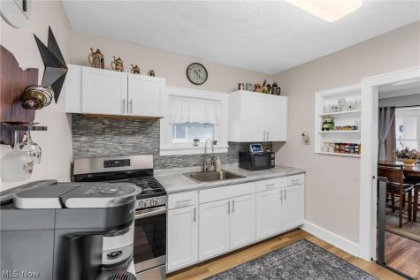 7803 Snow Road Parma OH 44129