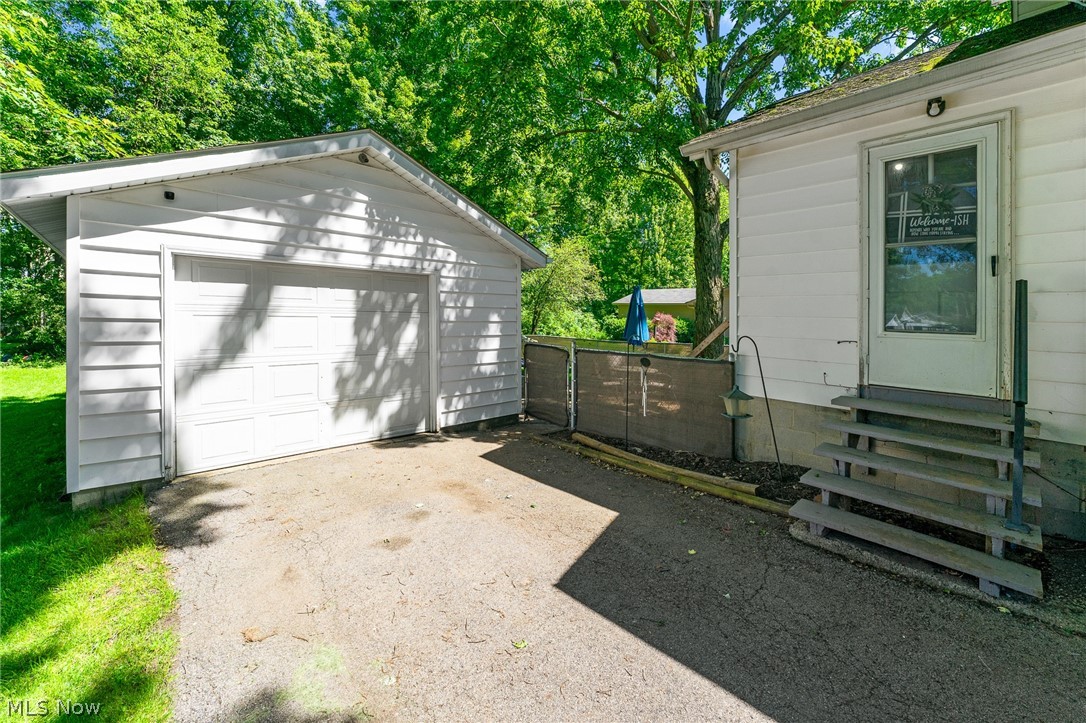 19 Nesbitt Street Poland OH 44514