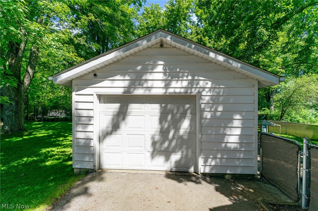 19 Nesbitt Street Poland OH 44514