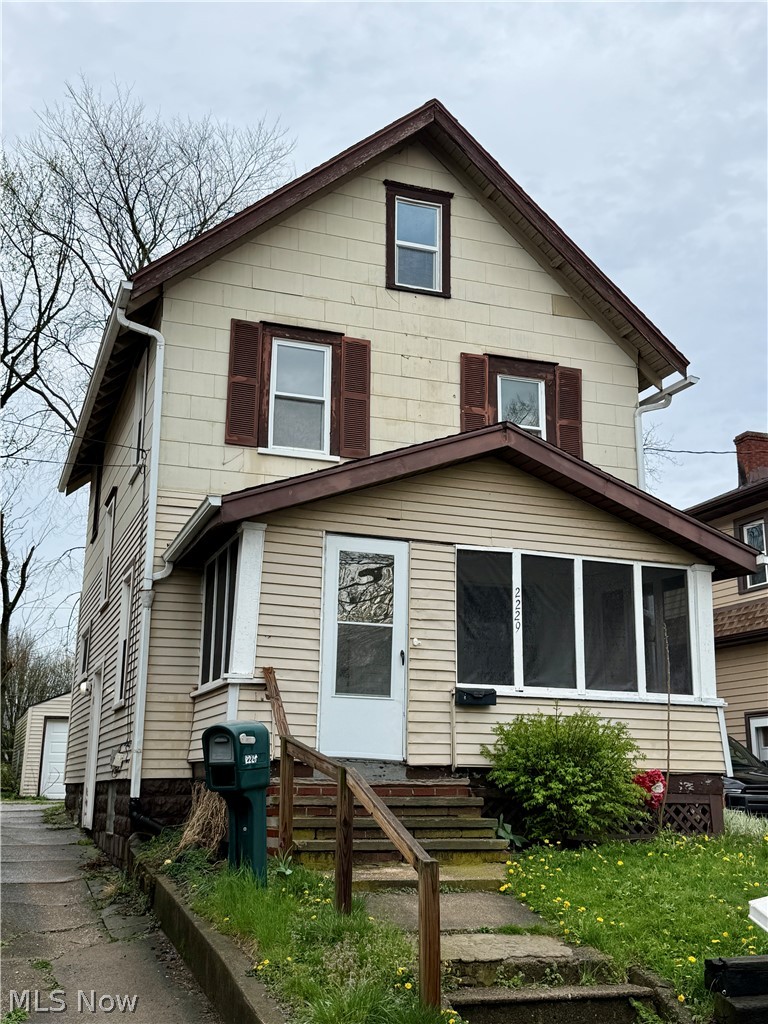 2229 25th Street SW Akron OH 44314