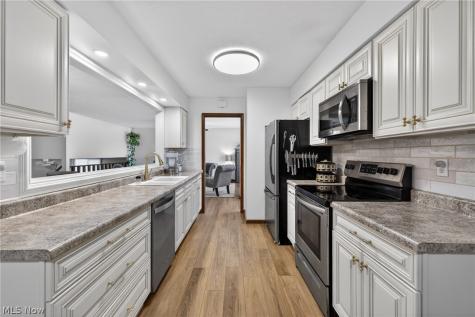 286 E 310th Street Willowick OH 44095