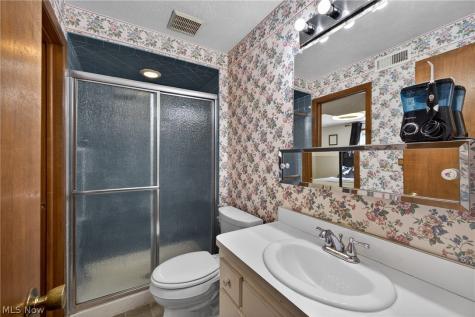 286 E 310th Street Willowick OH 44095