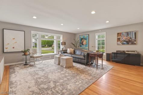 27065 Lake Road Bay Village OH 44140