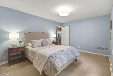 27065 Lake Road Bay Village OH 44140