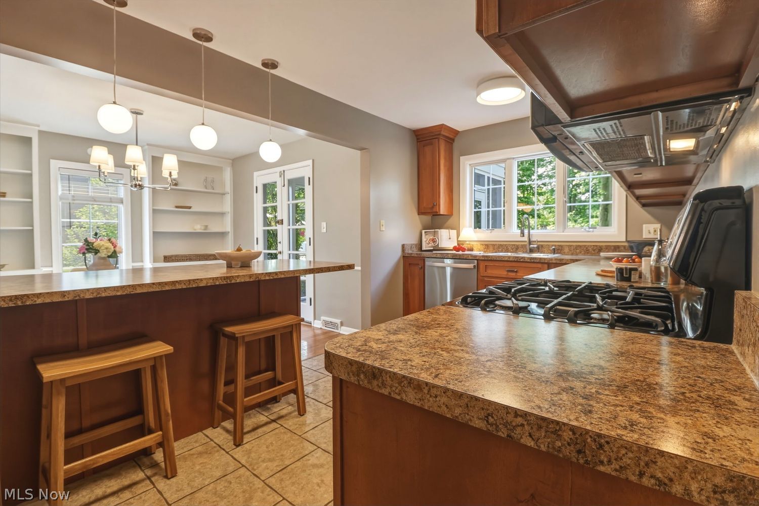 27065 Lake Road Bay Village OH 44140