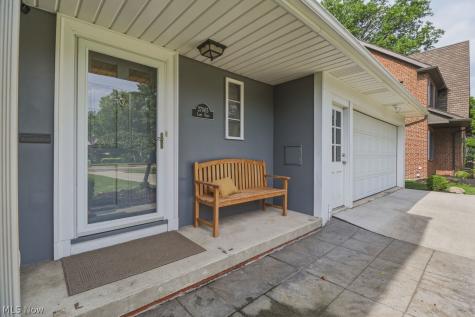 27065 Lake Road Bay Village OH 44140