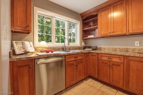 27065 Lake Road Bay Village OH 44140