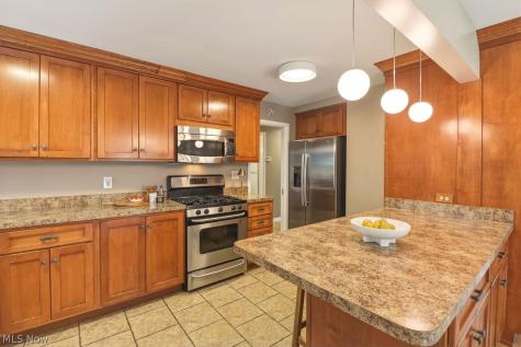 27065 Lake Road Bay Village OH 44140