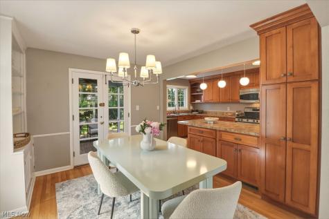 27065 Lake Road Bay Village OH 44140