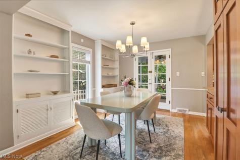 27065 Lake Road Bay Village OH 44140