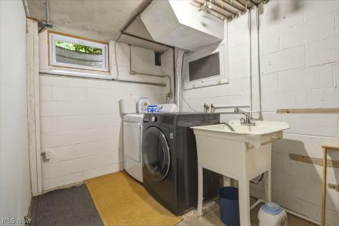 27065 Lake Road Bay Village OH 44140