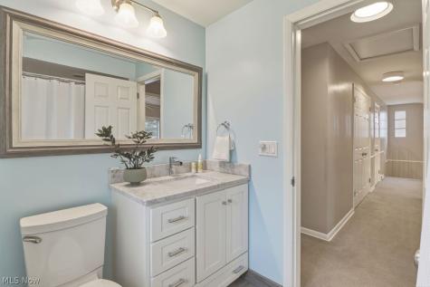 27065 Lake Road Bay Village OH 44140