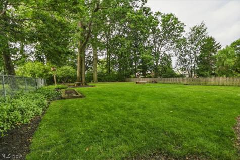 27065 Lake Road Bay Village OH 44140