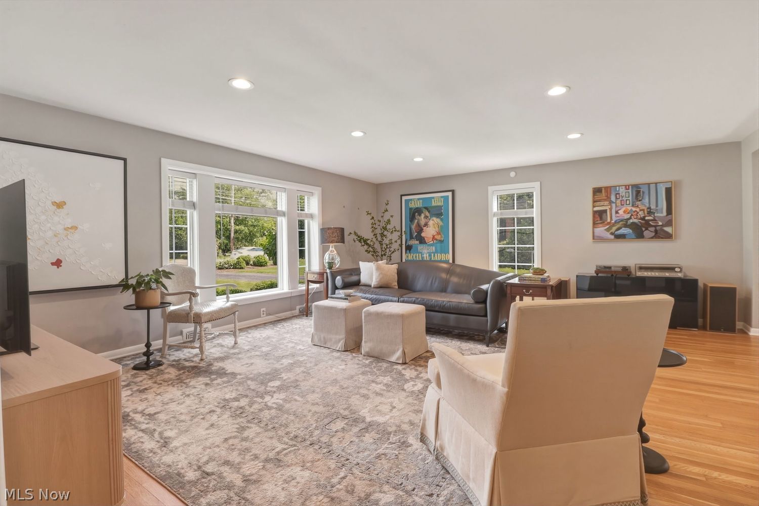 27065 Lake Road Bay Village OH 44140