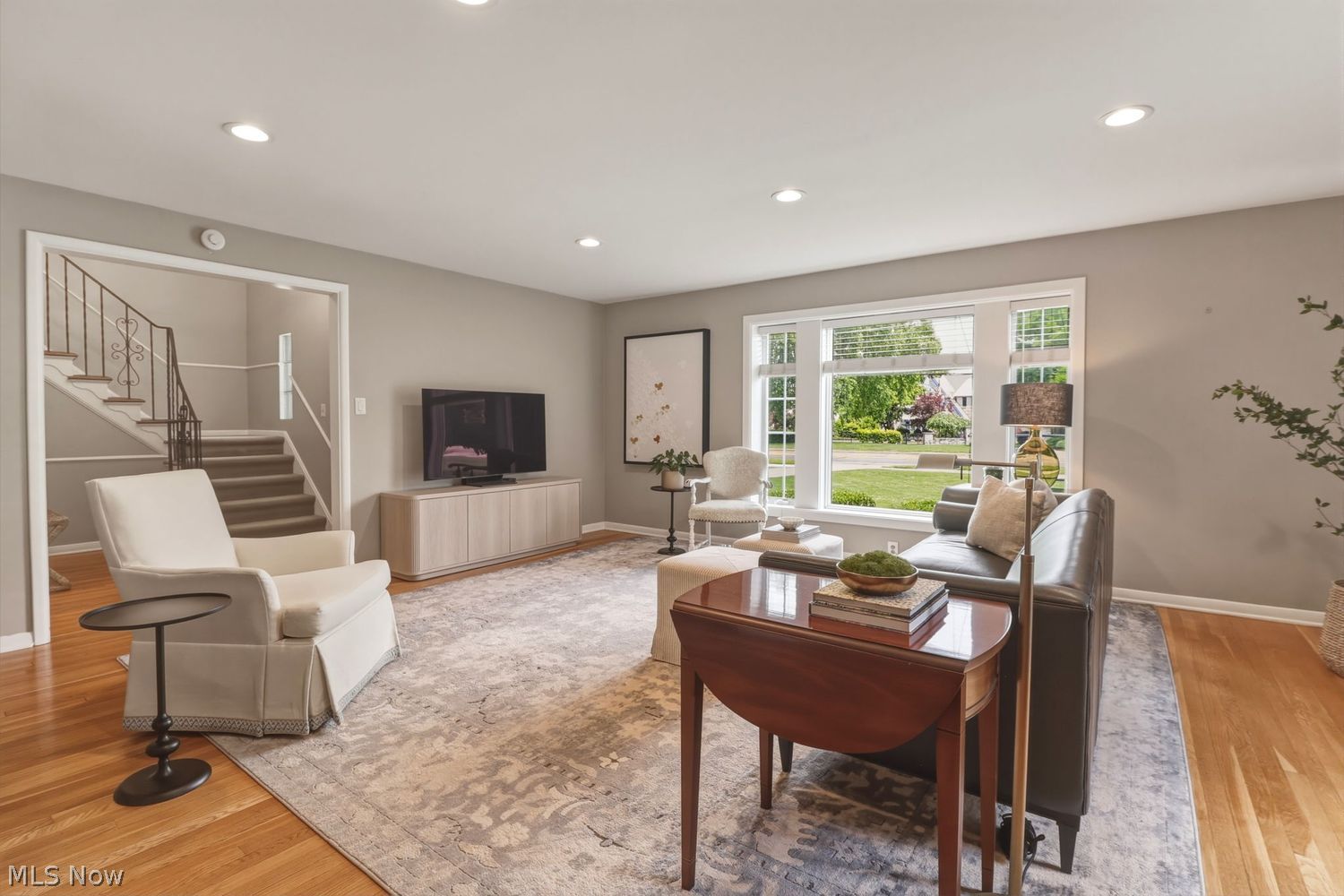 27065 Lake Road Bay Village OH 44140