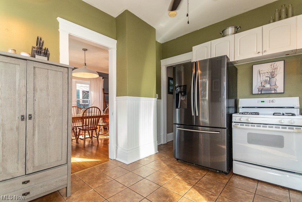 1379 Hall Avenue Lakewood OH 44107