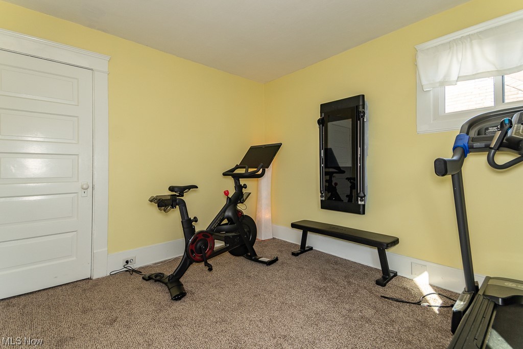 1379 Hall Avenue Lakewood OH 44107