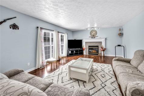 1273 Muchney Circle Akron OH 44312