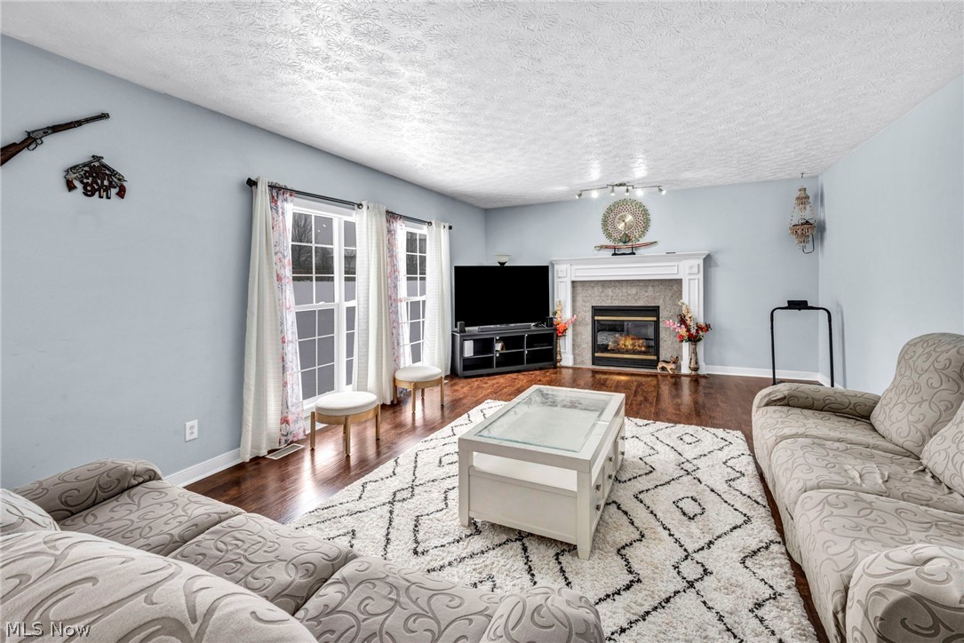 1273 Muchney Circle Akron OH 44312