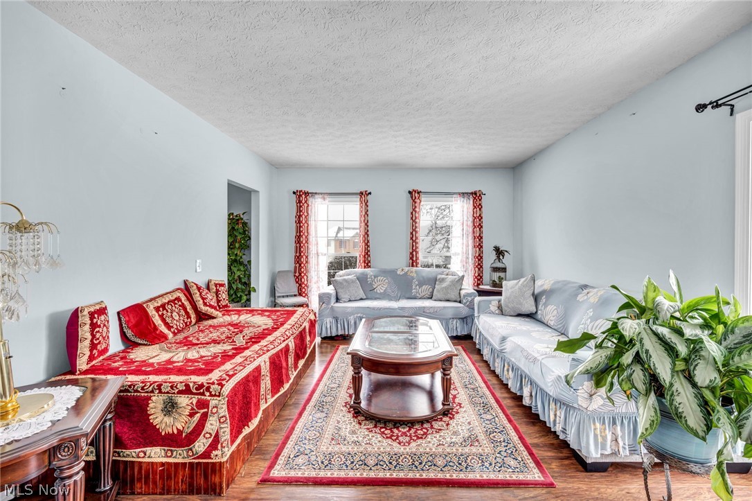 1273 Muchney Circle Akron OH 44312