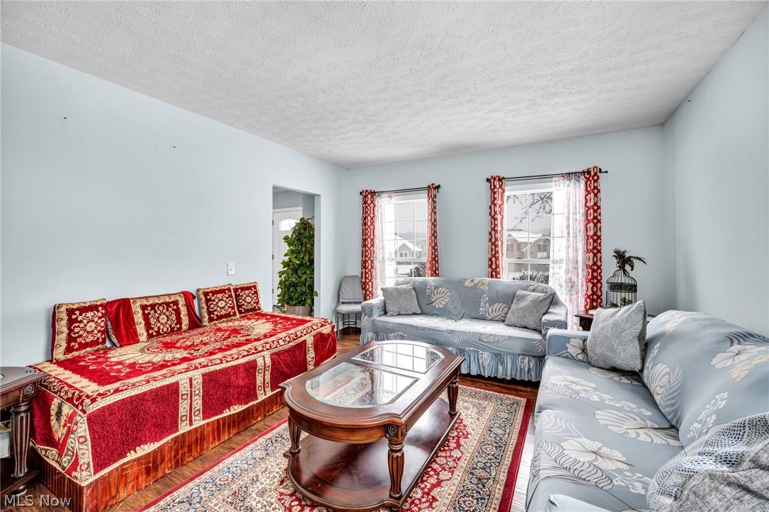 1273 Muchney Circle Akron OH 44312