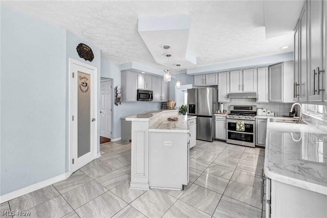 1273 Muchney Circle Akron OH 44312