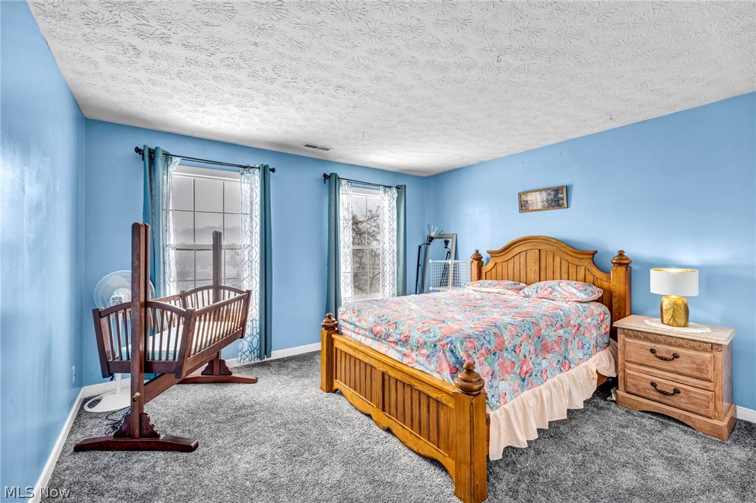 1273 Muchney Circle Akron OH 44312