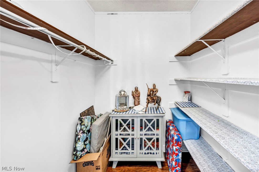 1273 Muchney Circle Akron OH 44312